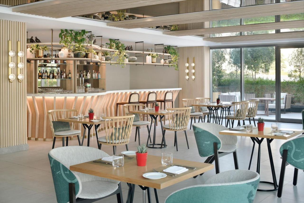 Delta Hotels By Marriott Dubai Investment Park Exteriör bild