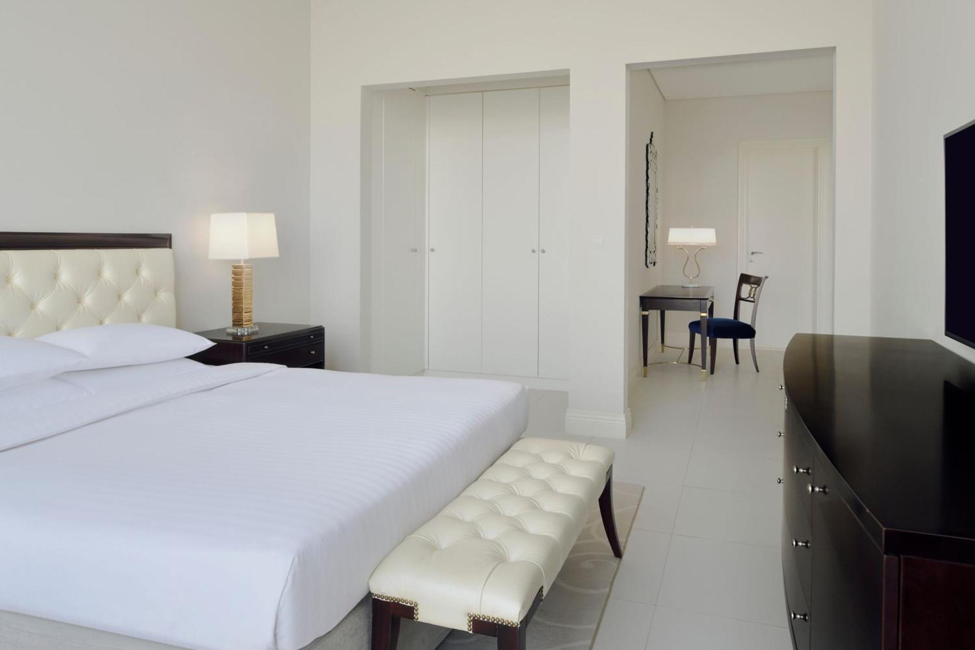 Delta Hotels By Marriott Dubai Investment Park Exteriör bild