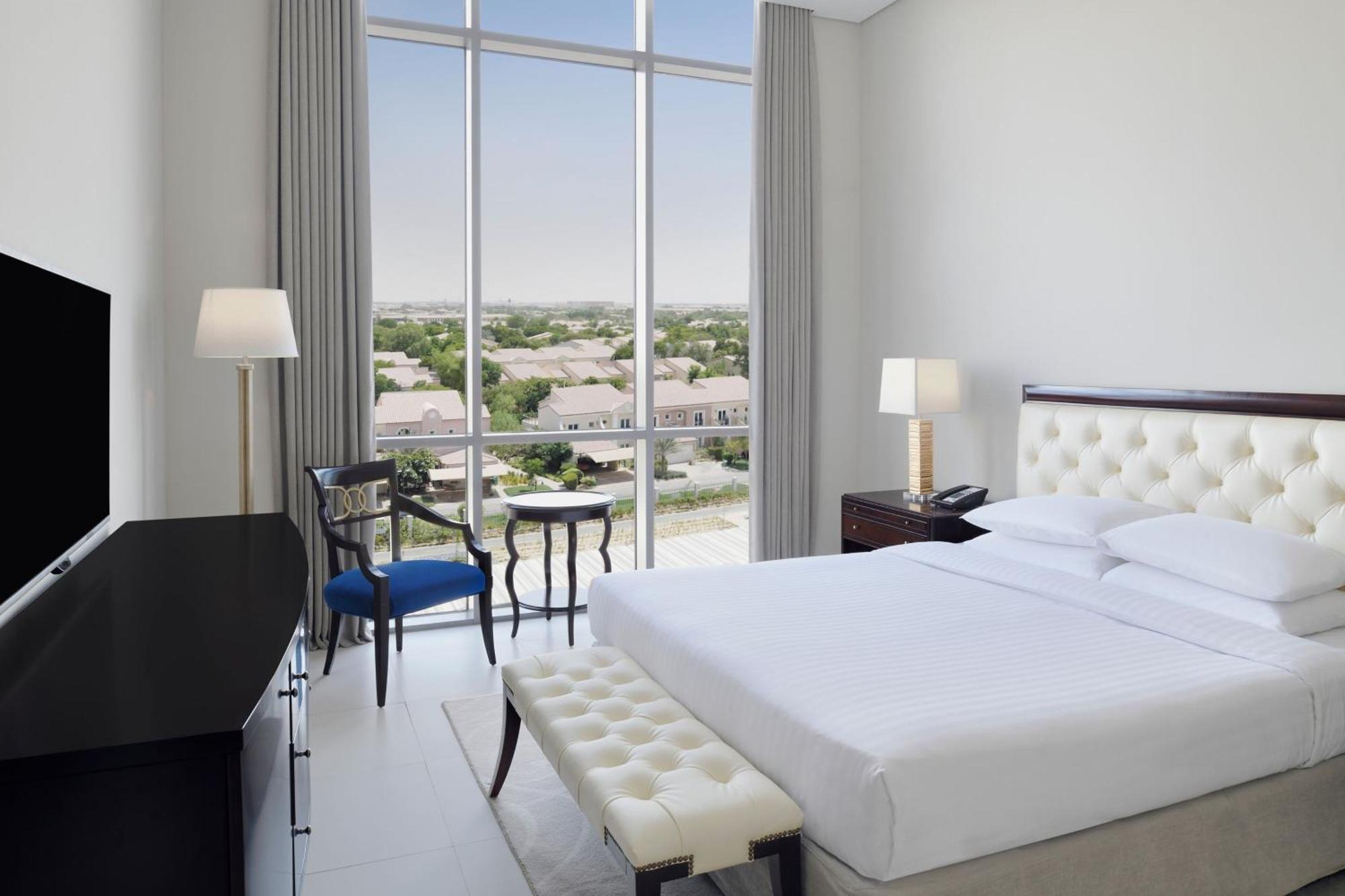 Delta Hotels By Marriott Dubai Investment Park Exteriör bild